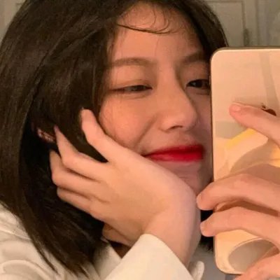 叻女外星人寻求共同体